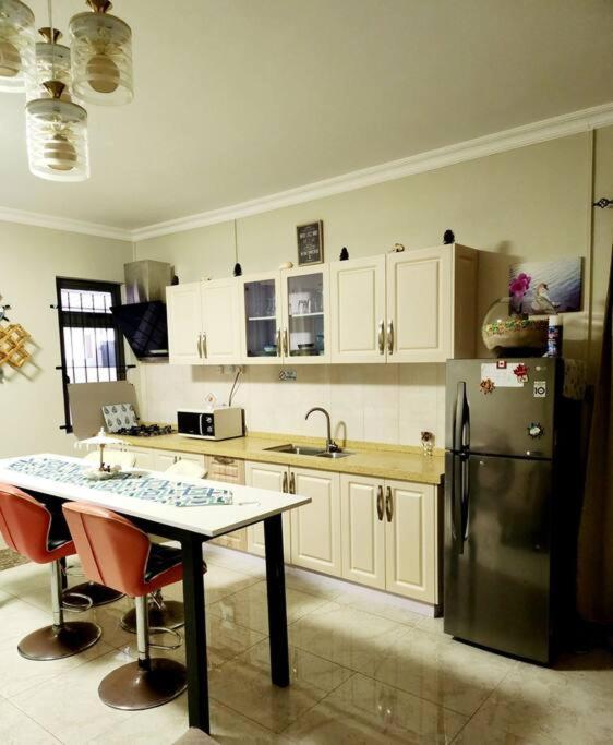 Flic-en-Flacq Kot Nu - Beach Themed Apartment - 3 Mins Walk From The Sea מראה חיצוני תמונה